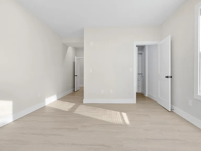 135 Harrishof St #2 — Photo 31