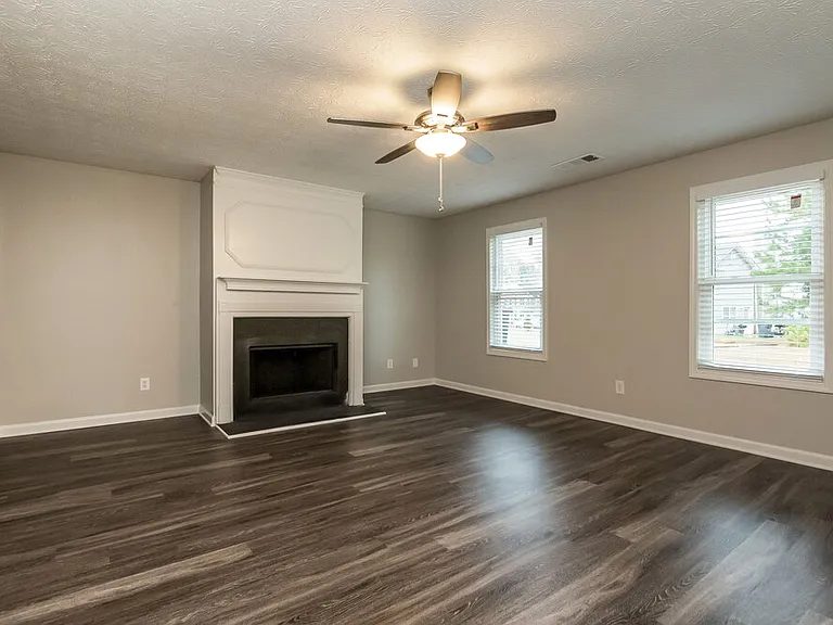 3391 Kittery Dr — Photo 4