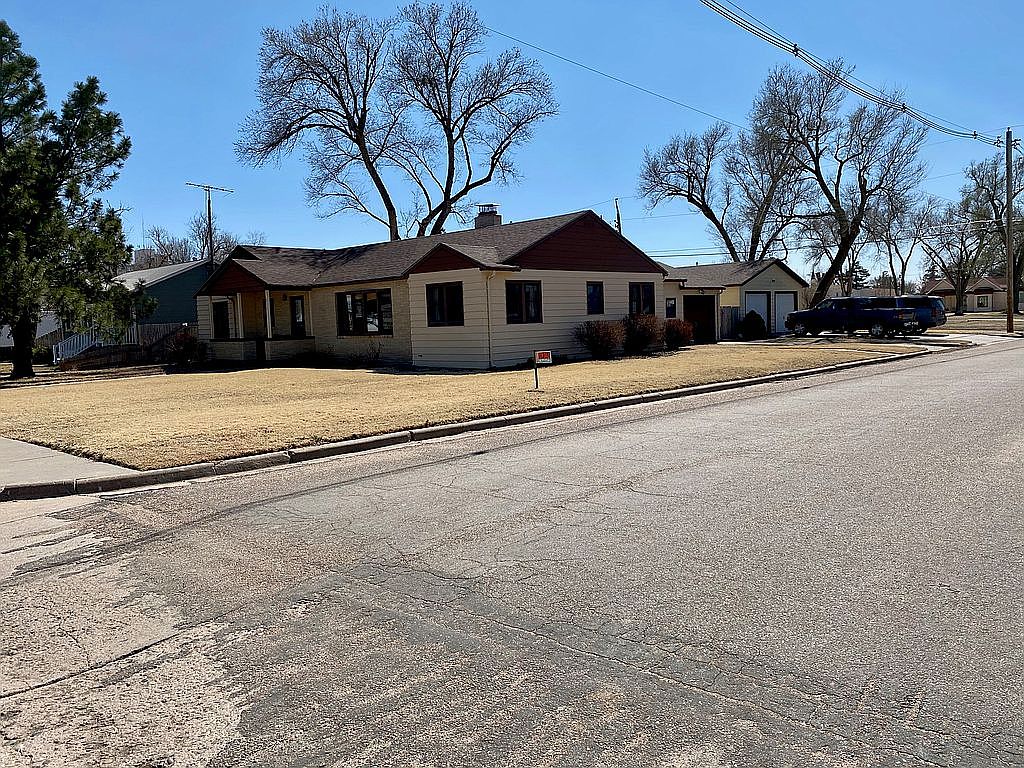 211 N Lakin St, Lakin, KS 67860 Zillow