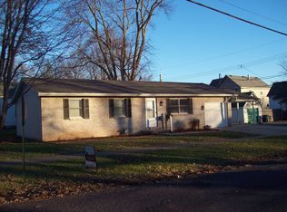 202 S Locust St, Greenville, IL