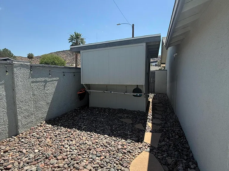 11622 N 20th Ave — Photo 35