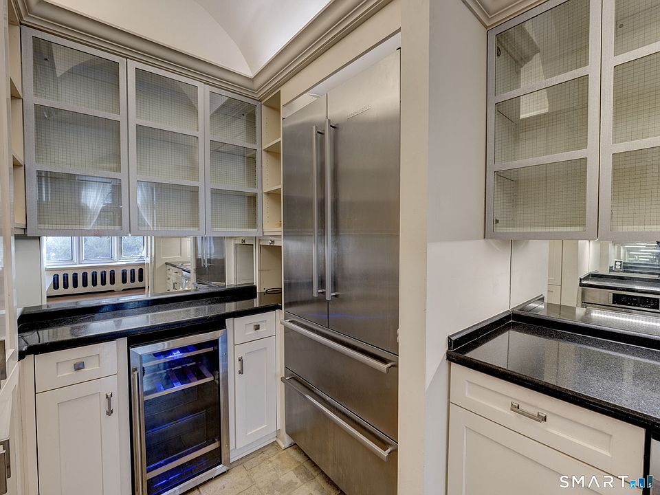 16th image of 705 Weed Street #2
