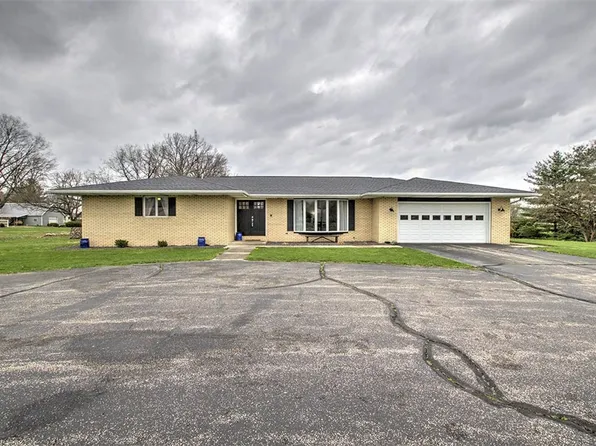 398 State Highway 121, Bethany, IL 61914