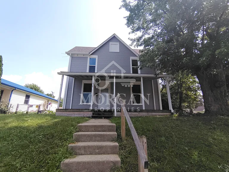 1013 W 4th St — Photo 1