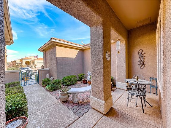 5th image of 2069 King Mesa Dr
