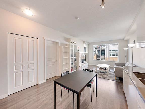 5th image of 9311 Alexandra Rd #417