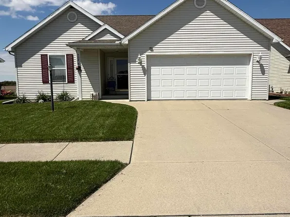 302 Hidden Ridge Dr, Delta, OH 43515