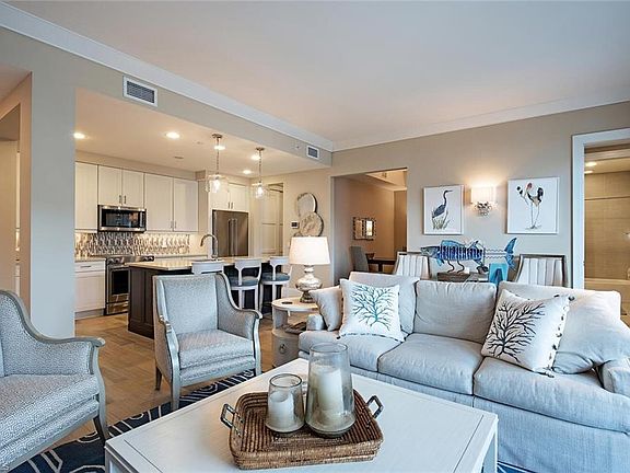 5th image of 1030 3rd Ave S Unit 414