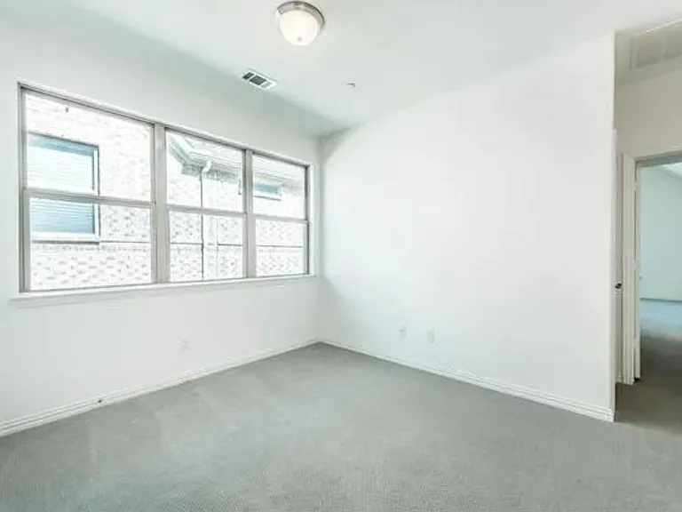 7228 Huckleberry Dr — Photo 17