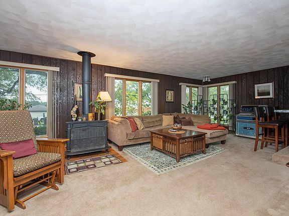 2nd image of 2424 25th St #2428