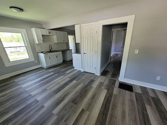 5th image of 2317 E 50th St
