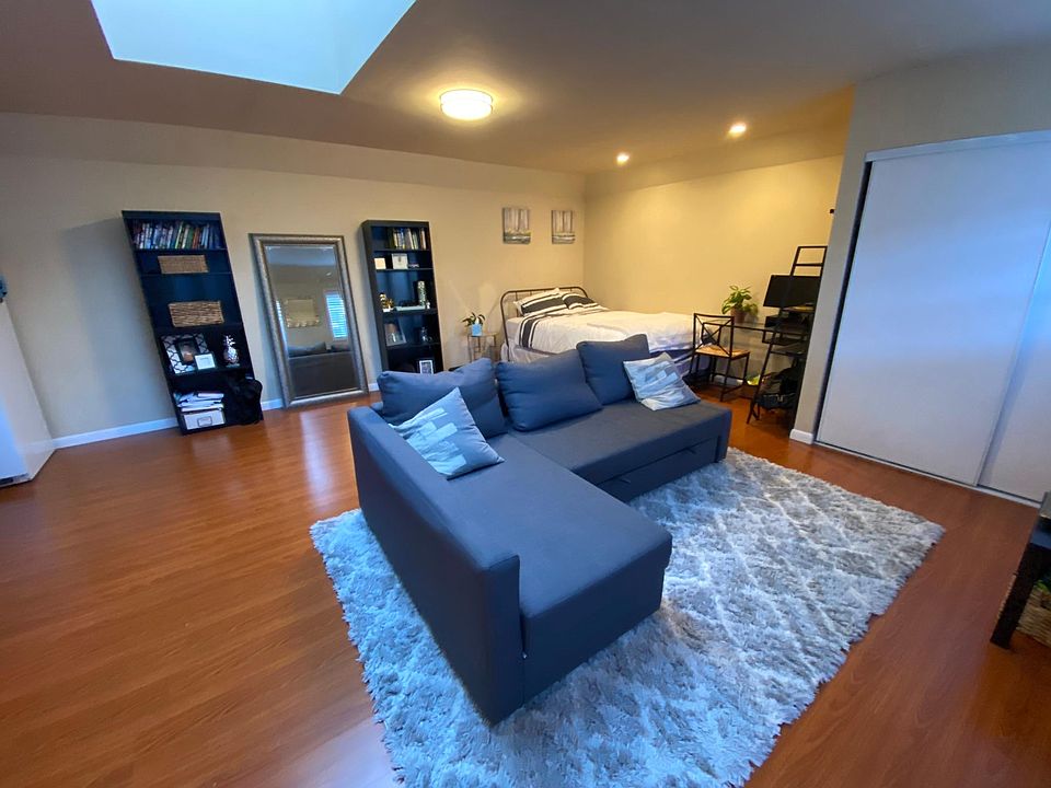 1st image of 557 Sylvan Ave