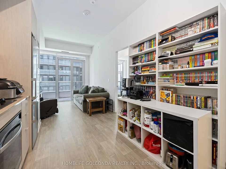 70 Princess St #1728