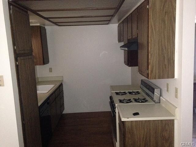 1st image of 149 W 6th St #330