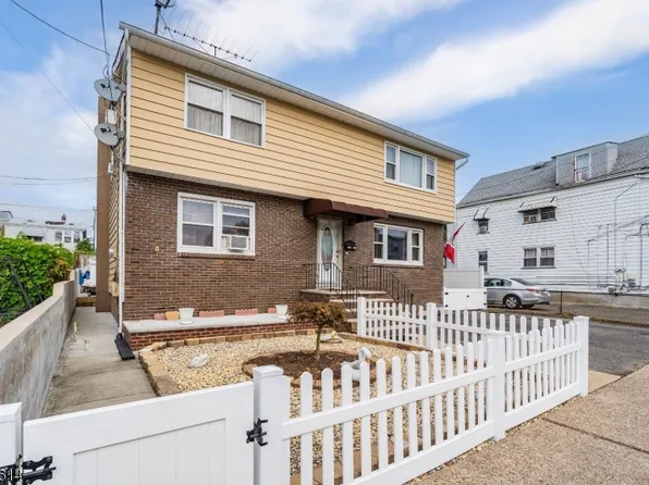 290-292 Edmund Ave, Paterson City, NJ 07502