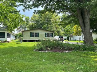6952 E Harrold Pl, Churubusco, IN 46723