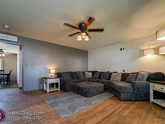 5th image of 1721 N Huston Ave