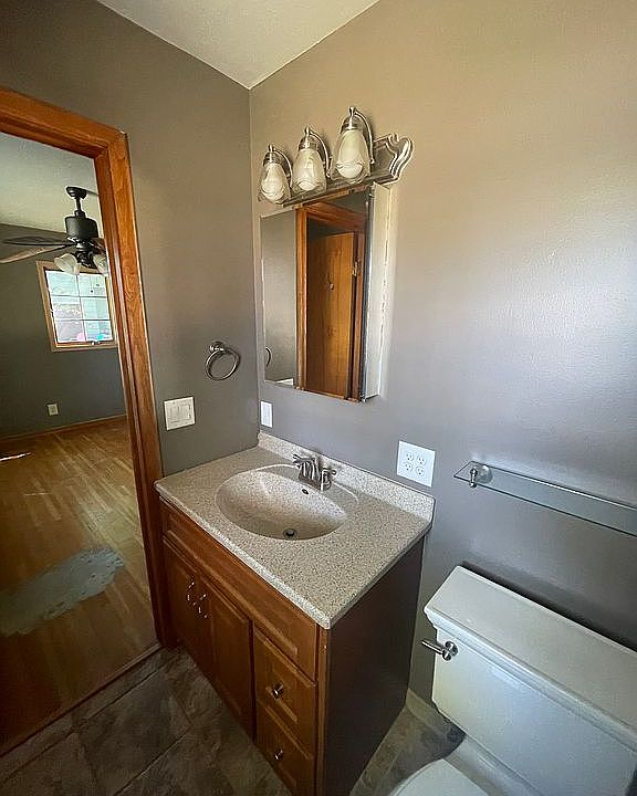 2nd image of 1027 E Skyview Dr