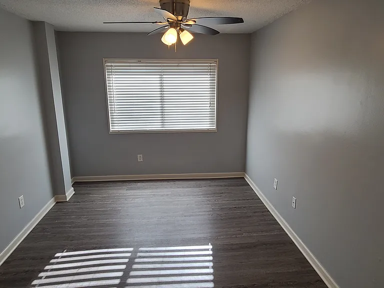 11316 Lewis Ave — Photo 16