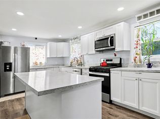 136 S Hemlock St, Evart, MI 49631