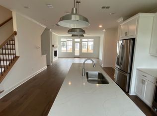 544 Healy Dr, Cumming, GA 30040