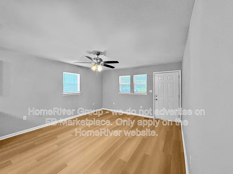 817 Henderson Ave — Photo 2