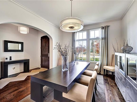 2nd image of 4705 Marbella Cir