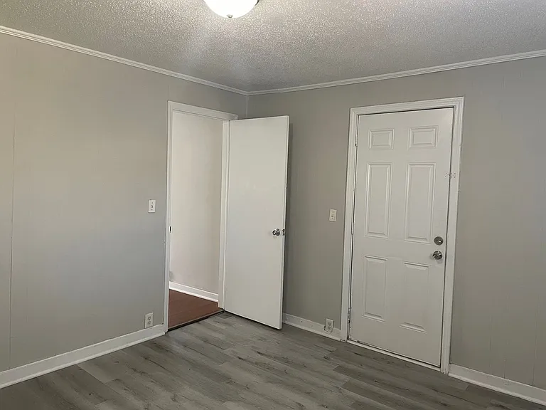 400 Spring St #402 — Photo 8