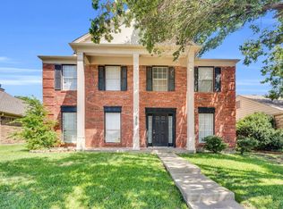312 Pool Dr, Cedar Hill, TX 75104