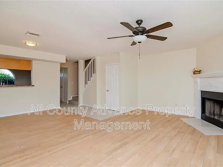 1532 Chateaux De Ville Ct — Photo 4