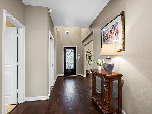 3rd image of 21922 Field Green Dr
