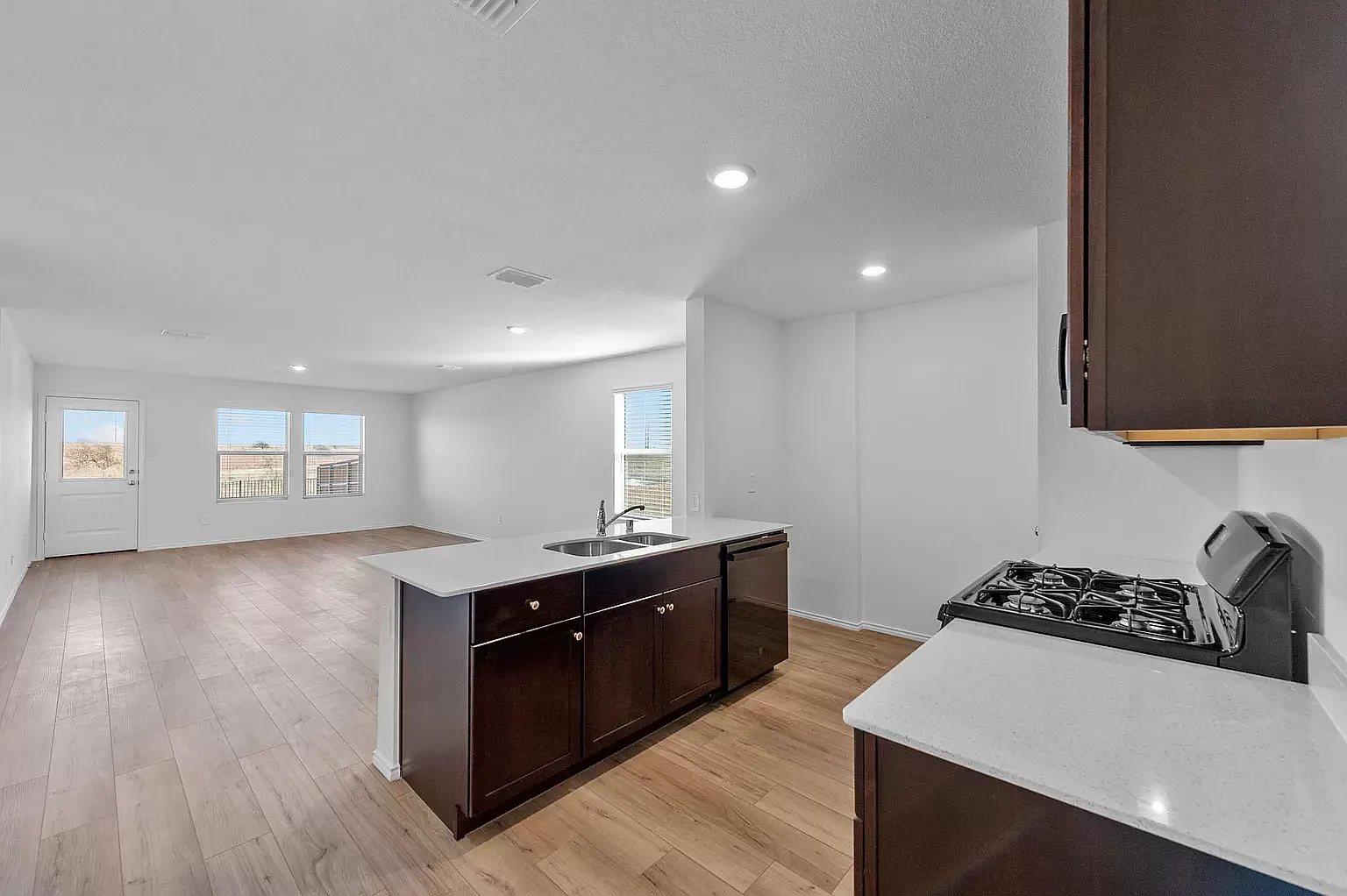 14520 Camino Real — Photo 2