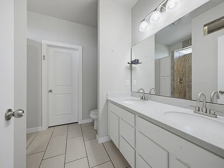 1012 Pasadena St — Photo 14