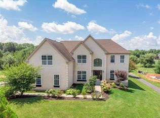 4255 Fieldstone Dr, Easton, PA 18045