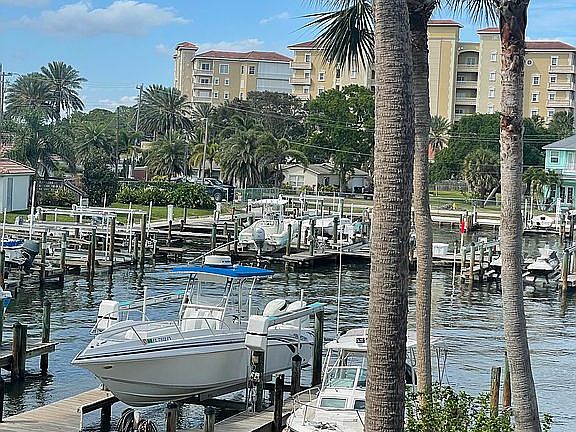 Direct view of marina 