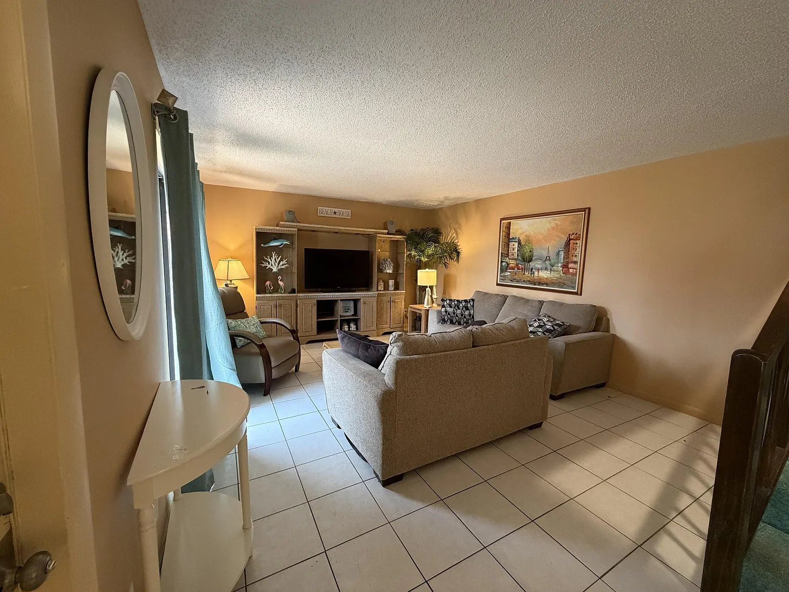 2 bed, 2.0 bath, 1328 sqft, $2,000 — Photo 4