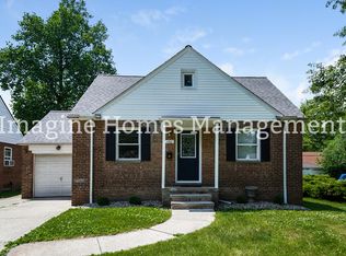 562 Columbia Rd, Bay Village, OH 44140