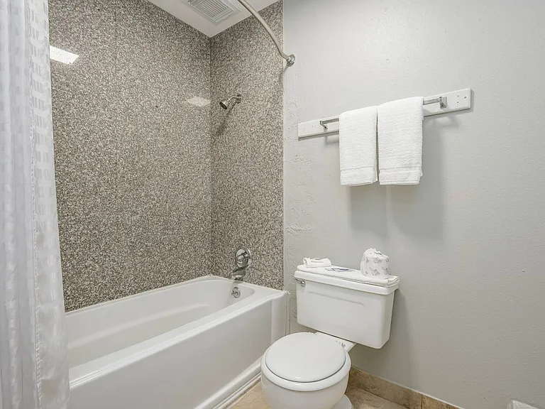 2004 S Coulter St #122 — Photo 7