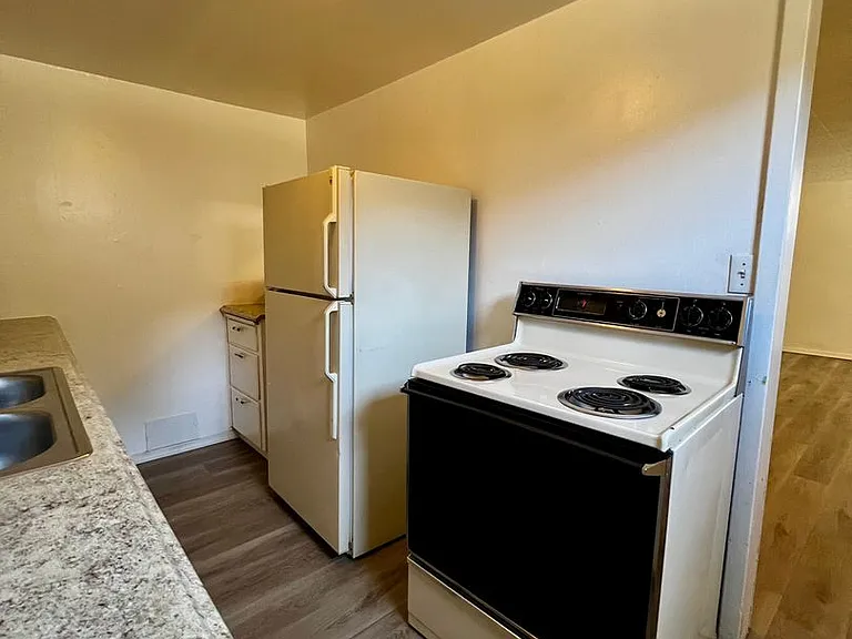 706 S 5th Ave — Photo 7