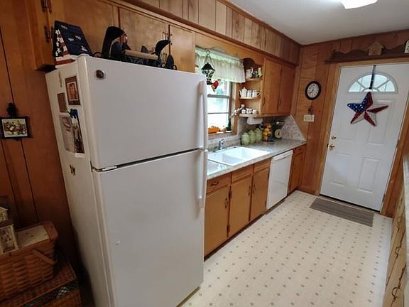 4th image of 725 23rd Ave