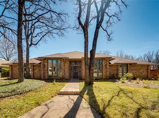 2110 Riverforest Ct, Arlington, TX 76017