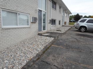 211 Summit Rdg APT D, White Lake, MI 48386