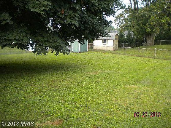 3rd image of 6 Rene Carr St