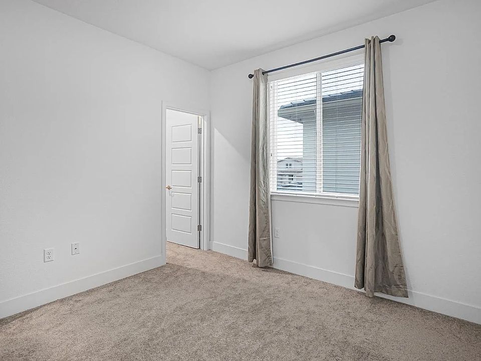2nd image of 5913 Fallstaff St