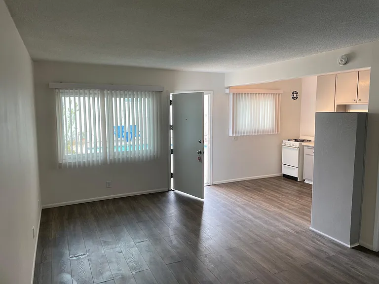 1616 E Sycamore Ave #7 — Photo 3