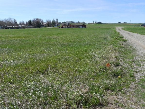 3 1st St W, Hobson, MT 59452