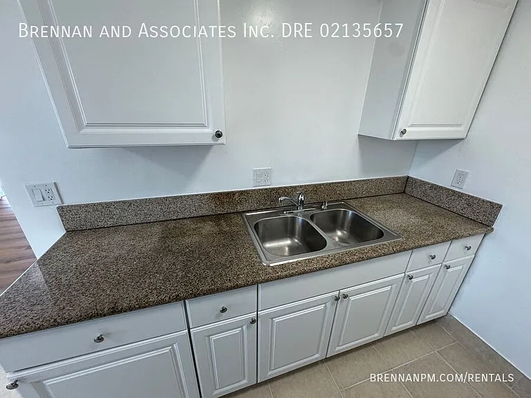 757 Grand Ave #2 — Photo 5
