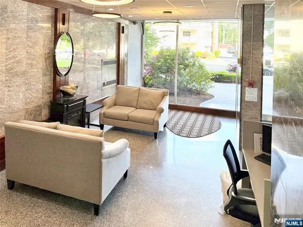 90 Prospect Ave APT 10G, Hackensack, NJ 07601