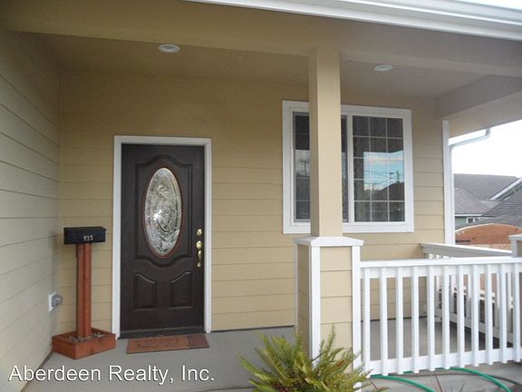 2nd image of 915 Alder St