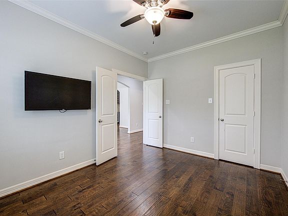 4th image of 1713 Reverse St